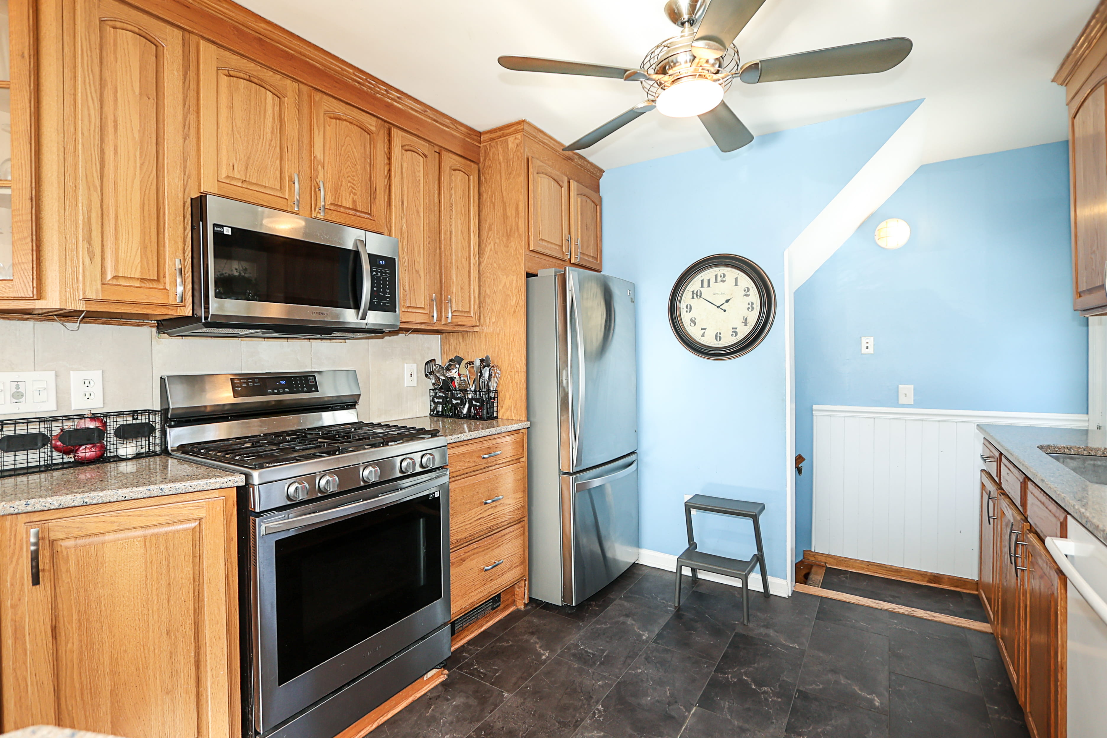 58 Elm Court, New Hyde Park 10