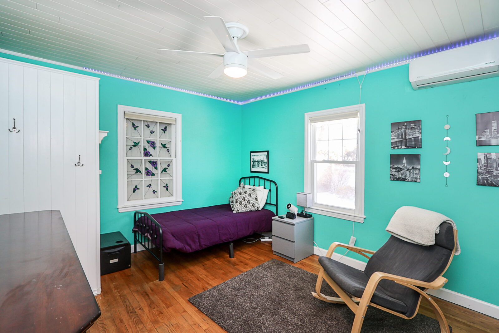 58 Elm Court, New Hyde Park 19