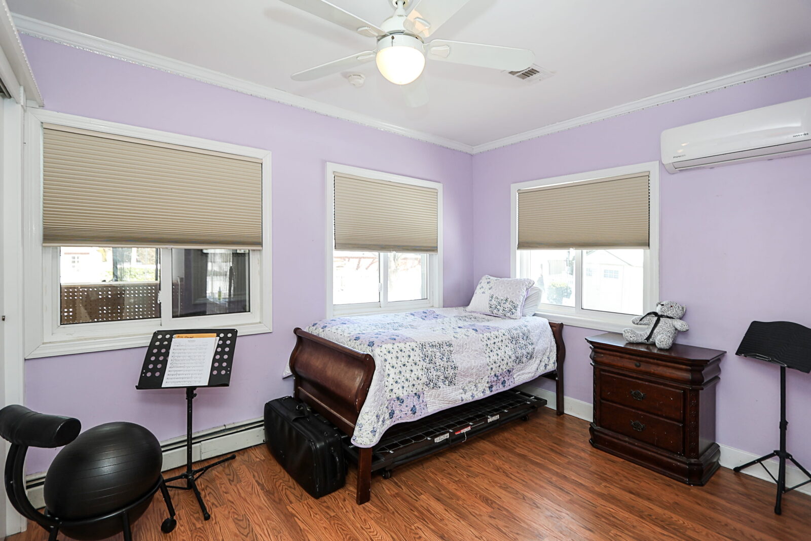 58 Elm Court, New Hyde Park 21